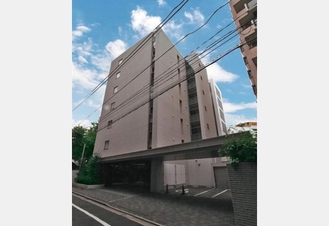 アクシルコート市谷台町坂